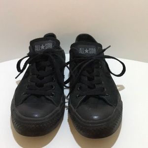 Black out converse